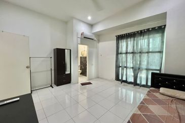 Jalan Setia Tropika 4/12