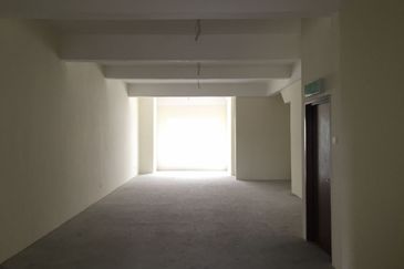 Pusat Perdagangan Danga Utama