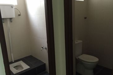 Pusat Perdagangan Danga Utama