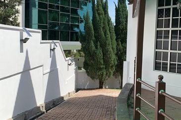 Jalan Bukit Rahman Putra