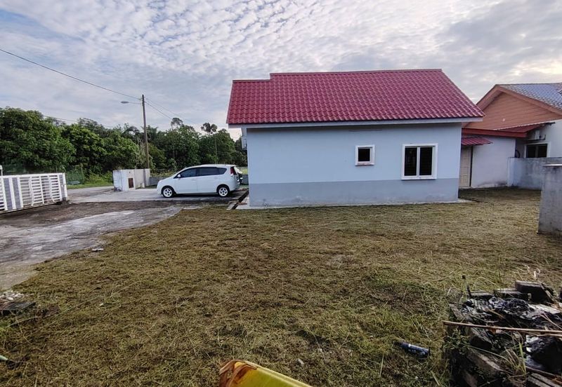 Kampung Sungai Pelong