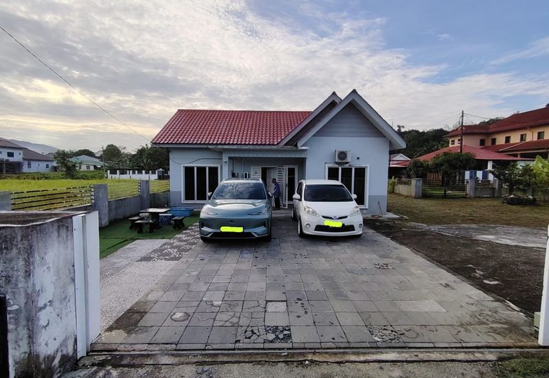 Kampung Sungai Pelong