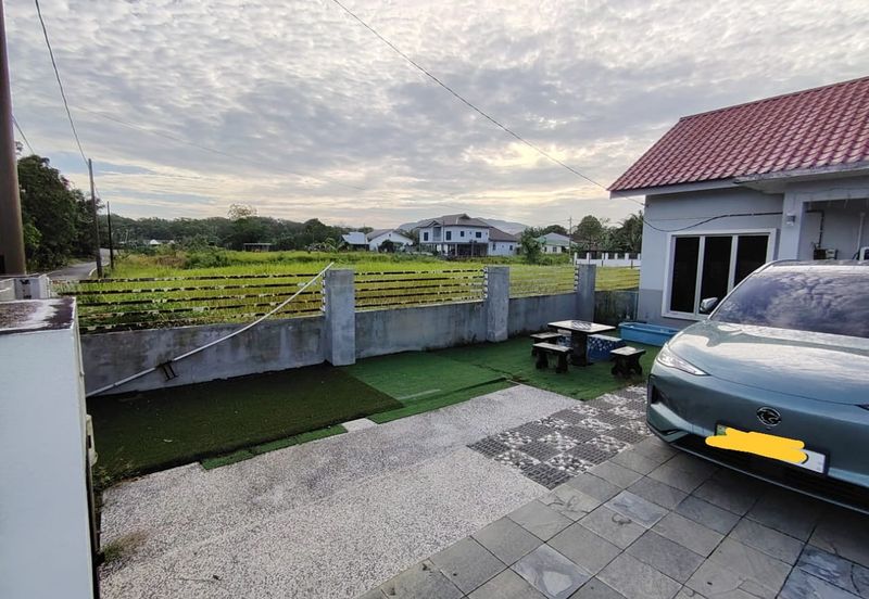 Kampung Sungai Pelong