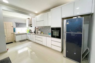 (FULLY RENOVATED EXTENDED) 2 Storey Taman Desa Coalfields Sungai Buloh 