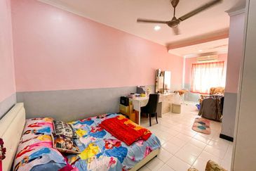 (FULLY RENOVATED EXTENDED) 2 Storey Taman Desa Coalfields Sungai Buloh 