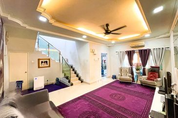 (FULLY RENOVATED EXTENDED) 2 Storey Taman Desa Coalfields Sungai Buloh 