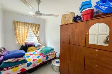 (FULLY RENOVATED EXTENDED) 2 Storey Taman Desa Coalfields Sungai Buloh 