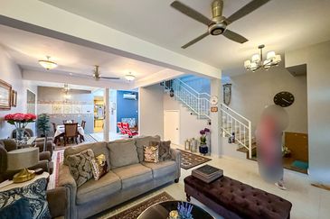 (FULLY RENOVATED) 2 Storey Bandar Bukit Raja Klang Jalan Zapin (Levena)