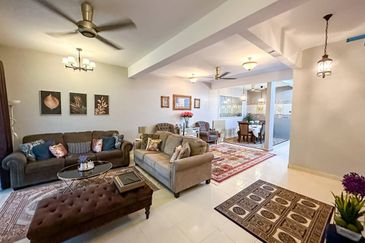 (FULLY RENOVATED) 2 Storey Bandar Bukit Raja Klang Jalan Zapin (Levena)