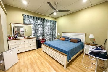 (FULLY RENOVATED) 2 Storey Bandar Bukit Raja Klang Jalan Zapin (Levena)