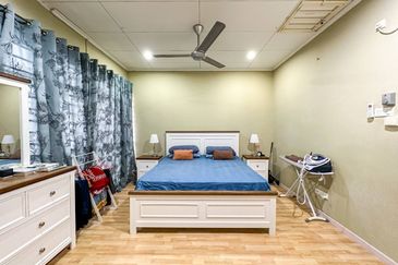 (FULLY RENOVATED) 2 Storey Bandar Bukit Raja Klang Jalan Zapin (Levena)