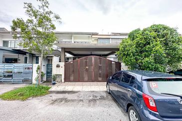 (FULLY RENOVATED) 2 Storey Bandar Bukit Raja Klang Jalan Zapin (Levena)