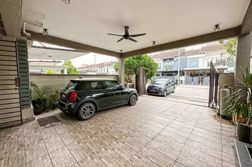 (FULLY RENOVATED) 2 Storey Bandar Bukit Raja Klang Jalan Zapin (Levena)