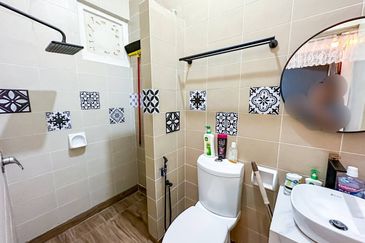 (FULLY RENOVATED) 2 Storey Bandar Bukit Raja Klang Jalan Zapin (Levena)