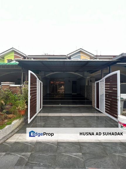 (RENOVATED) Double Storey Terrace @ Taman Bukit Dahlia, Pasir Gudang, Johor, Pasir Gudang