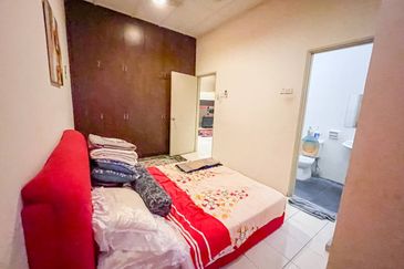 (RENOVATED) 2 Storey Superlink Alam Budiman U10 Shah Alam