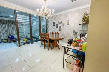 (RENOVATED) 2 Storey Superlink Alam Budiman U10 Shah Alam