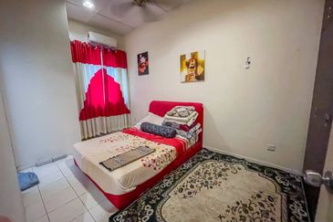 (RENOVATED) 2 Storey Superlink Alam Budiman U10 Shah Alam