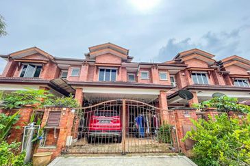 (RENOVATED) 2 Storey Superlink Alam Budiman U10 Shah Alam