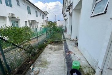 (GATED GUARDED) Intermediate Double Storey Terrace Pines Hillpark, Puncak Alam 