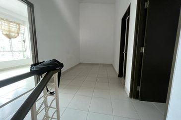 (GATED GUARDED) Intermediate Double Storey Terrace Pines Hillpark, Puncak Alam 