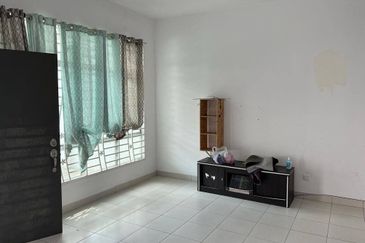 (GATED GUARDED) Intermediate Double Storey Terrace Pines Hillpark, Puncak Alam 