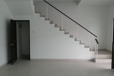 (GATED GUARDED) Intermediate Double Storey Terrace Pines Hillpark, Puncak Alam 