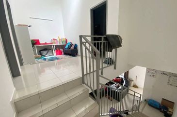 (INTERMEDIATE) Double Storey Terrace Laman Haris, Puncak Alam