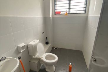 (INTERMEDIATE) Double Storey Terrace Laman Haris, Puncak Alam