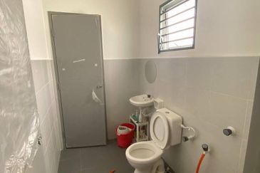 (INTERMEDIATE) Double Storey Terrace Laman Haris, Puncak Alam