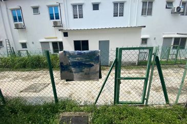 (INTERMEDIATE) Double Storey Terrace Laman Haris, Puncak Alam