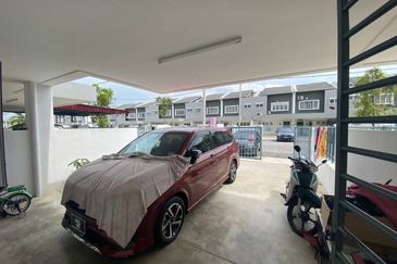 (INTERMEDIATE) Double Storey Terrace Laman Haris, Puncak Alam