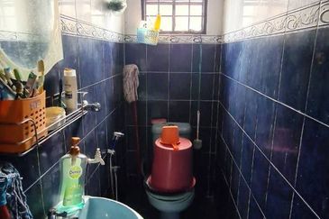 (PRIME LOCATION) Double Storey Endlot Seksyen 7, Shah Alam