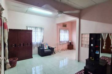 (PRIME LOCATION) Double Storey Endlot Seksyen 7, Shah Alam