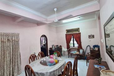 (PRIME LOCATION) Double Storey Endlot Seksyen 7, Shah Alam