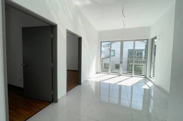 (HUGE BUILT-UP)(EXTRA LAND) Double Storey Ceri Hillpark, Puncak Alam