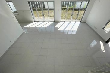 (HUGE BUILT-UP)(EXTRA LAND) Double Storey Ceri Hillpark, Puncak Alam