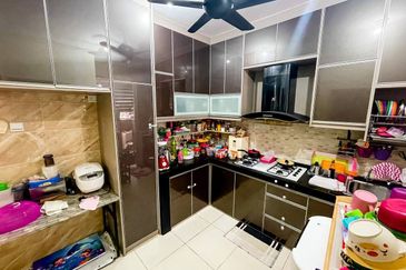 (FACING OPEN)(RENOVATED) 2 Storey Endlot Terrace Desa Saujana Langat Batu 14 Hulu Langat