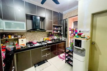 (FACING OPEN)(RENOVATED) 2 Storey Endlot Terrace Desa Saujana Langat Batu 14 Hulu Langat