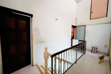 (ENDLOT)(EXTRA LAND) 2 Storey Terrace AU2 Taman Keramat Kuala Lumpur