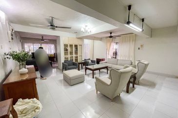 (ENDLOT)(EXTRA LAND) 2 Storey Terrace AU2 Taman Keramat Kuala Lumpur