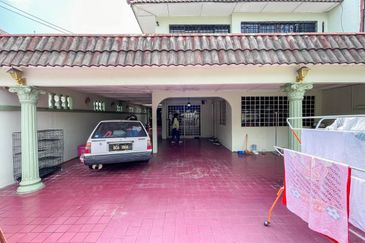 (ENDLOT)(EXTRA LAND) 2 Storey Terrace AU2 Taman Keramat Kuala Lumpur