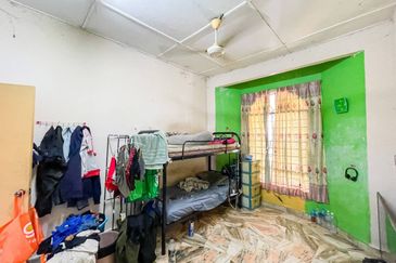 (FLEXIBLE DEPOSIT)(INTERMEDIATE) SINGLE STOREY TAMAN DESA CEMPAKA 2 BANDAR BARU NILAI