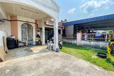 (FLEXIBLE DEPOSIT)(INTERMEDIATE) SINGLE STOREY TAMAN DESA CEMPAKA 2 BANDAR BARU NILAI