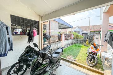 (FLEXIBLE DEPOSIT)(INTERMEDIATE) SINGLE STOREY TAMAN DESA CEMPAKA 2 BANDAR BARU NILAI