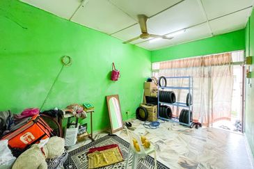 (FLEXIBLE DEPOSIT)(INTERMEDIATE) SINGLE STOREY TAMAN DESA CEMPAKA 2 BANDAR BARU NILAI