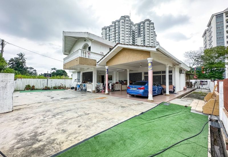 2 Storey Bungalow Jalan Jingga Klang