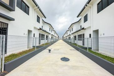 (ENDLOT) Brand New 2 Storey Terrace (Type Lyra), Bandar Bukit Raja Klang