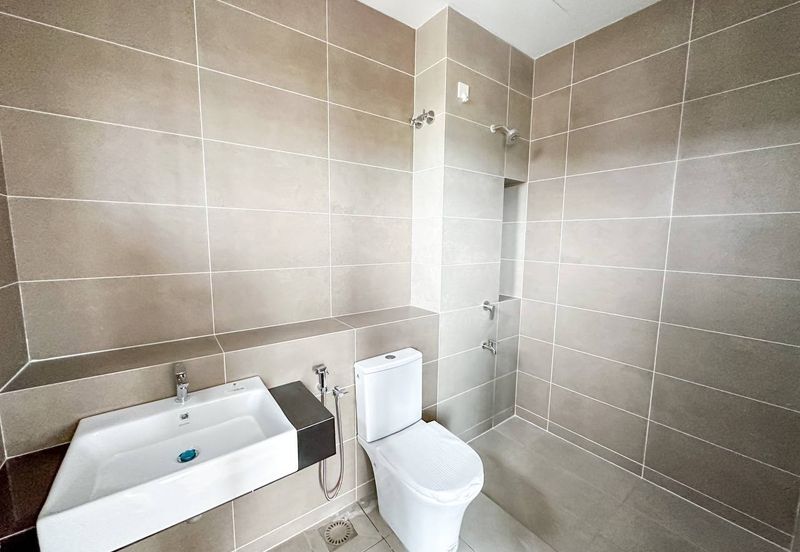 (ENDLOT) Brand New 2 Storey Terrace (Type Lyra), Bandar Bukit Raja Klang