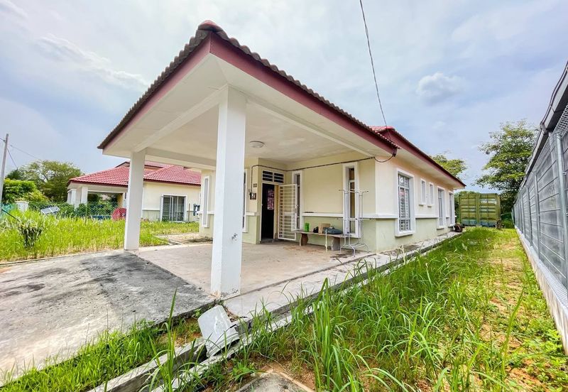 ( EXTRA LAND) Single Storey Bungalow Mahkota Hills Lenggeng , Negeri Sembilan